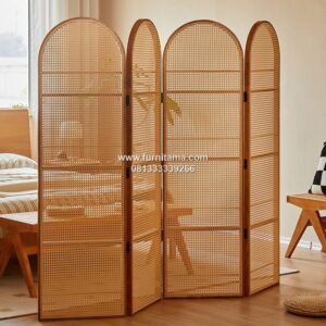 Partisi Lipat Kayu Jati Anyaman Rotan 4 Panel